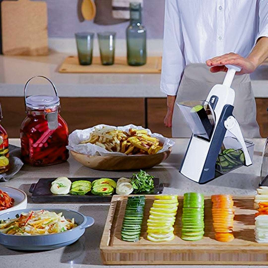 Adjustable Mandoline Slicer – Manual Vegetable Cutter with Storage Container